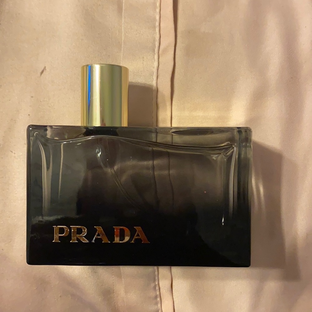 Prada perfum preown see pick for amount in bottle